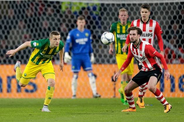 (L-R) Timothy Derijck of ADO Den Haag, Davy Propper of PSV during the Dutch Eredivisie match between PSV Eindhoven and ADO Den Haag at the Phillips stadium on February 27, 2016 in Eindhoven, The Netherlands PSV Eindhoven v ADO Den Haag Dutch Eredivisie 2015 2016 xVIxxIVx 5056771