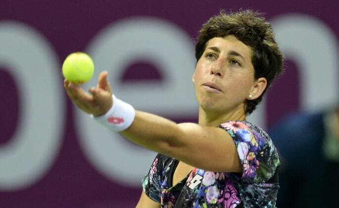 Carla Suarez Navarro of Spain serves the ball during women s singles final against Jelena Ostapenko of Latvia in the at the WTA Tennis Damen Qatar Total Open 2016 at the International Khalifa Tennis Complex Doha, Qatar February 27, 2016. Carla Suarez Navarro won 2-1 and claimed the title. ) (SP)QATAR-DOHA-TENNIS-WTA QATAR OPEN 2016 Nikku 