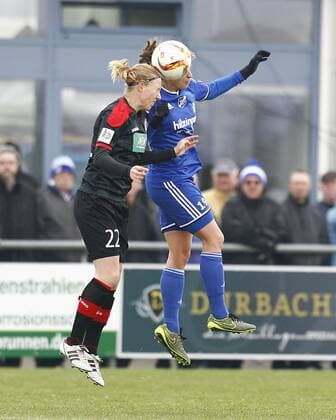 SC Sand - 1. FFC Turbine Potsdam Stefanie DRAWS, FFC Turbine Potsdam - Nina BURGER, SC Sand, Kopfball, Aktion hoch, Fußball, Frauen, Allianz-Frauen-Bundesliga Saison 2015 2016