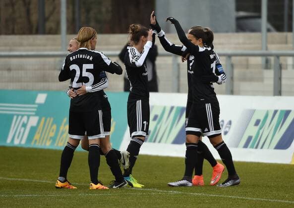 28.02.2016, xjhx, Fussball 1.Bundesliga Damen, 1.FFC Frankfurt - 1.FC Koeln, emspor, v.l. Dzsenifer Marozsan (1.FFC Frankfurt) celebrate the goal, Torjubel zum 1:0