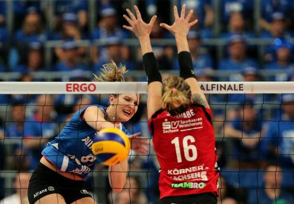 Mannheim Volleyball DVV-Pokalfinale Frauen Allianz MTV Stuttgart vs. Dresdner SC, Kaja Grobelna (Stuttgart)