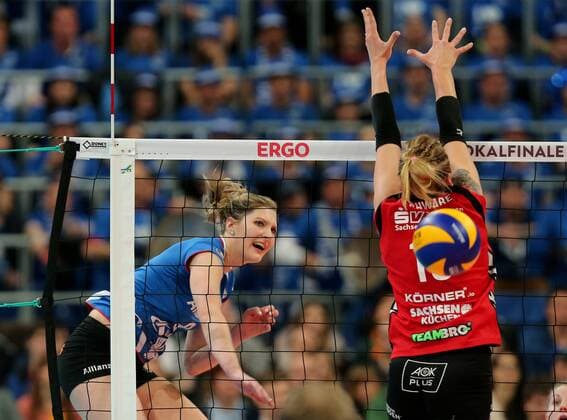 Mannheim Volleyball DVV-Pokalfinale Frauen Allianz MTV Stuttgart vs. Dresdner SC, Kaja Grobelna (Stuttgart)