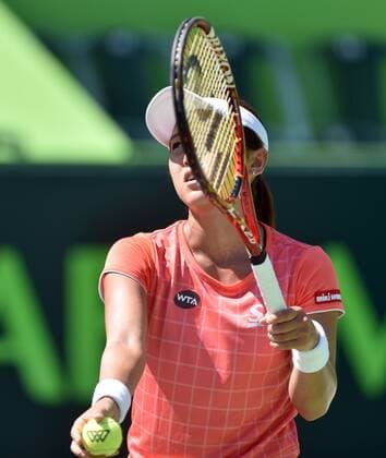 Japanese tennis player Misaki Doi returns the ball to British Heather Watson a Monterrey Tennis Open first journey match held in Monterrey, Mexico, 29 February 2016. MONTERREY TENNIS OPEN !ACHTUNG: NUR REDAKTIONELLE NUTZUNG!  MEX03 20160229-635923796528307260