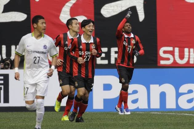 Bilder des Tages - SPORT March 1, 2016 - Seoul, South Korea - Carlos Adriano(R) of FC Seoul action during an ACL FC Seoul v Sanfrecce Hiroshima match at Seoul World Cup Stadium in South Korea. Match won the FC Seoul, Score 4-1. ACL-FC Seoul v Sanfrecce Hiroshima-Seoul - ZUMAs168