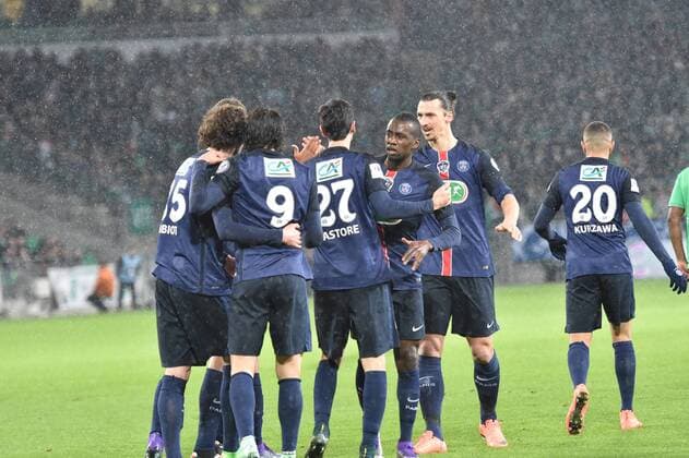 Fußball, Coupe de France, AS St. Etienne - Paris St. Germain Edinson Cavani (psg) - Fussball Frankreich, Coupe de France, AS Saint Etienne vs. Paris Saint Germain PSG - 02 03 2016 FredericChambert Panoramic 