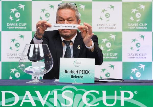 Referee Norbert Peick draws Belgian Kimmer Coppejans name during the draw of the playing schedule for the Davis Cup first round World Group meeting between Belgium and Croatia, Thursday 03 March 2016, in Angleur, Liege. The first round will be played from 04 to 06 March 2016, Liege. BENOITxDOPPAGNE  x04803678x
