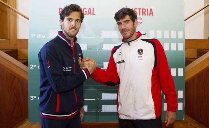 Tennis, Davis Cup, Portugal - Österreich Pressetermin TENNIS - ITF, Davis Cup, POR vs AUT GUIMARAES,PORTUGAL,03.MAR.16 - TENNIS - ITF, Davis Cup, Portugal vs Austria, draw. Image shows Joao Sousa (POR) and Gerald Melzer (AUT). GEPAxpictures xMatthiasxHauer
