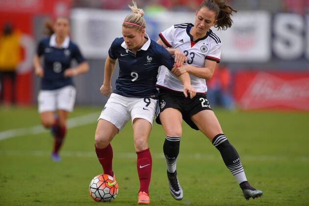Fußball, Damen, Länderspiel, Deutschland - Frankreich March 3, 2016 - Tampa, Florida, USA - French forward Eugenie Le Sommer (9) brings the ball upfield against Germany midfielder Sara Dabritz (23) during the She Believes Cup at Raymond James Stadium on March 3, 2016 in Tampa, Florida. Germany won the game 1-0. Germany vs France - ZUMAm63_