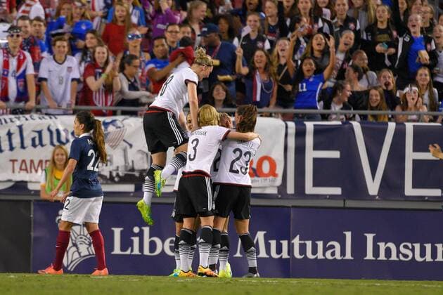 Fußball, Damen, Länderspiel, Deutschland - Frankreich March 3, 2016 - Tampa, Florida, USA - Germany celebrates their goal by defender Leonie Maier (4) against France during the She Believes Cup at Raymond James Stadium on March 3, 2016 in Tampa, Florida. Germany won the game 1-0. Germany vs France - ZUMAm63_