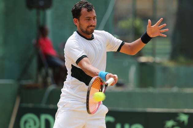 (160304) -- COLOMBO, March 4, 2016 -- Yasir Khan of Pakistan returns a shot during his men s singles match against Wu Di of China during their Davis Cup World Asia Oceania Zone Group l first round singles tennis match in Colombo, Sri Lanka, on March 4, 2016. Wu won 3-1. ) (SP)SRI LANKA-COLOMBO-TENNIS-DAVIS CUP HuangxHaimin 