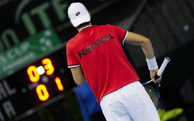 Bilder des Tages - Sport TENNIS - ITF, Davis Cup, POR vs AUT GUIMARAES,PORTUGAL,04.MAR.16 - TENNIS - ITF, Davis Cup, Portugal vs Austria. Image shows Joao Sousa (POR). GEPAxpictures xMatthiasxHauer
