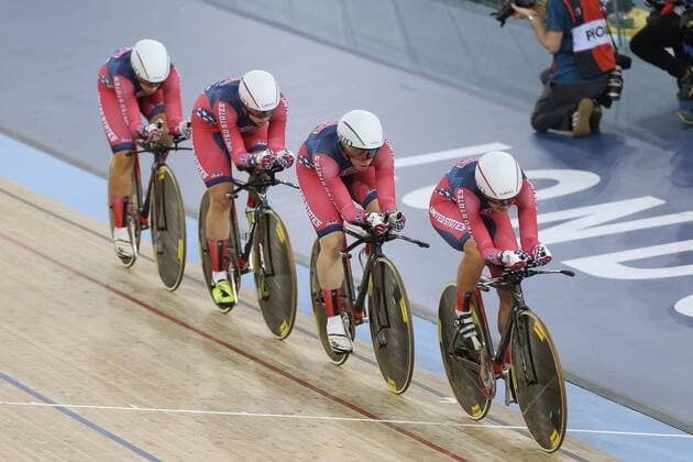 Team USA - United States HAMMER Sarah - CATLIN Kelly - DYGERT Chloe - VALENTE Jennifer : Mannschaftsverfolgung Damen - Finale - Bahnrad WM - London - 04 03 2016 Panoramic Pelipon 