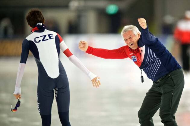 Eisschnelllauf Berlin 05.03.2016 Mehrkampf Weltmeisterschaft WM 3000 m Herren Frauen Damen Martina Sablikova (CZE) Trainer Petr Novak Jubel