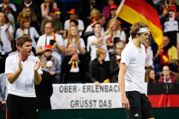 Tennis, Davis Cup, Deutschland verliert gegen Tschechien GER.,Tennis, Federations Cup, Deutschland vs Tschechien 06.03.2016, TUI Arena, Hannover, GER, Federations Cup, Deutschland vs Tschechien im Bild Alexander Zverev (Team Deutschland) wird von Teamchef Michael Kohlmann angefeuert nphxrauch