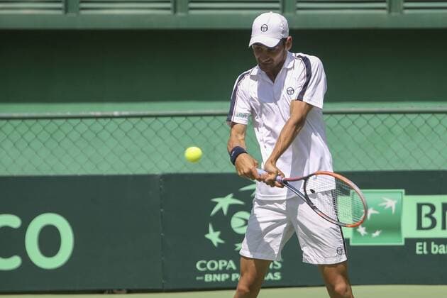 Tennis, Davis Cup, Venezuela - Paraguay Venezuelan tennis player Ricardo Rodriguez in action against Paraguayan Yim Kin during the first round of group 2 of American Zone of Davis Cup in Caracas, Venezuela, 06 March 2016. Yim Kin vs Ricardo Rodriguez !ACHTUNG: NUR REDAKTIONELLE NUTZUNG!  CAR01 20160306-635928973437302007