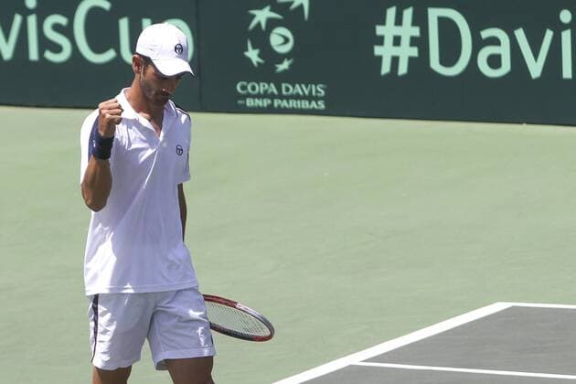 Tennis, Davis Cup, Venezuela - Paraguay Venezuelan tennis player Ricardo Rodriguez jubilates a point against Paraguayan Yim Kin during the first round of group 2 of American Zone of Davis Cup in Caracas, Venezuela, 06 March 2016. Yim Kin vs Ricardo Rodriguez !ACHTUNG: NUR REDAKTIONELLE NUTZUNG!  CAR01 20160306-635928974065826007
