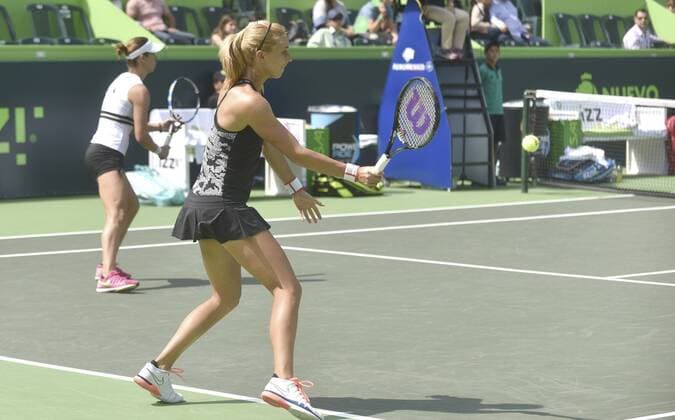Croatian Petra Marttic (R) and US Maria Sanchez (L) in action against Spanish tennis players Anabel Medina in action against during the doubles final at Monterrey Open in Monterrey, Mexico, 6 March 2016. MONTERREY OPEN !ACHTUNG: NUR REDAKTIONELLE NUTZUNG!  20160306-635929052938500380