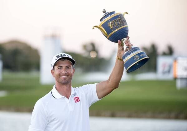 06 March 2015: Adam Scott of Australia smiles as he holds the trophy in the air after winning the final round of the World Golf Championships-Cadillac Championship on the TPC Blue Monster course at the Trump Doral Golf Club and Resort in Doral, FL. (Photo by Doug Murray Icon Sportswire) GOLF: MAR 06 PGA Golf Herren - World Golf Championships-Cadillac Championship - Final Round Icon796160306010 EDITORIAL USE ONLY