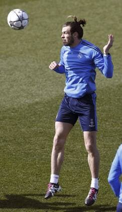 Fußball, Champions League, Real Madrid Training Real Madrid s Welsh midfielder Gareth Bale takes part in a team s training session at Valdebebas complex, outside Madrid, Spain, 07 March 2016, on the eve of the Champions League round of 16 second leg match against AS Roma at Madrid s Santiago Bernabeu stadium. REAL MADRID TRAINING SESSION !ACHTUNG: NUR REDAKTIONELLE NUTZUNG!  20160307-635929517888963532