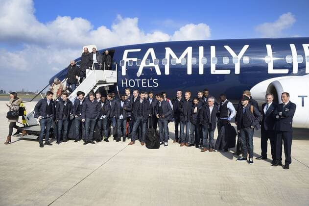 Gent s players pictured after the arrival of Belgian first league soccer team KAA Gent, Monday 07 March 2016 at Braunschweig airport, Germany. Gent is preparing for the return leg of the 1 8 finals of the UEFA Champions League competition against German club VfL Wolfsburg Tomorrow. Wolfsburg won the first leg 2-3. YORICKxJANSENS  x04806266x