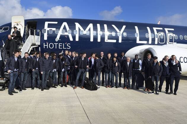Gent s players pictured after the arrival of Belgian first league soccer team KAA Gent, Monday 07 March 2016 at Braunschweig airport, Germany. Gent is preparing for the return leg of the 1 8 finals of the UEFA Champions League competition against German club VfL Wolfsburg Tomorrow. Wolfsburg won the first leg 2-3. YORICKxJANSENS  x04806267x