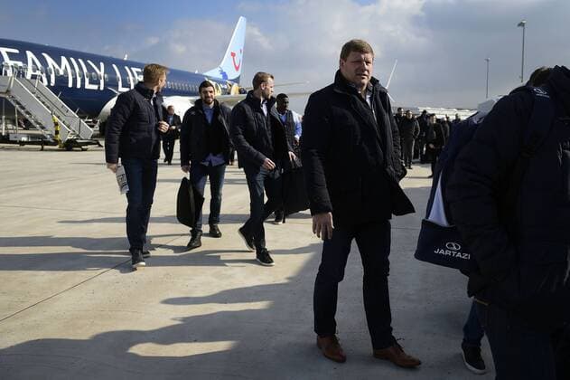 Gent s head coach Hein Vanhaezebrouck pictured after the arrival of Belgian first league soccer team KAA Gent, Monday 07 March 2016 at Braunschweig airport, Germany. Gent is preparing for the return leg of the 1 8 finals of the UEFA Champions League competition against German club VfL Wolfsburg Tomorrow. Wolfsburg won the first leg 2-3. YORICKxJANSENS  x04806270x