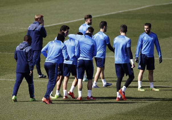 Fußball, Champions League, Real Madrid Training Real Madrid s players take part in a team s training session at Valdebebas complex, outside Madrid, Spain, 07 March 2016, on the eve of the Champions League round of 16 second leg match against AS Roma at Madrid s Santiago Bernabeu stadium. REAL MADRID TRAINING SESSION !ACHTUNG: NUR REDAKTIONELLE NUTZUNG!  20160307-635929519341011532