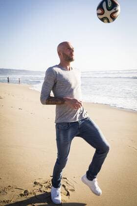 February 25, 2015 - Manhattan Beach, California, United States: The LA Galaxy soccer team newly acquired Belgian defender Jelle Van Damme at the beach in Manhattan Beach. Van Damme captained Standard Liege, for which he made 205 appearances since joining the team in 2011. He has also had stints with Germinal Beerschot (Belgium), Ajax (Netherlands), Southampton (England), Werder Bremen (Germany), Anderlecht (Belgium) and Wolverhampton Wanderers (England) and has made 30 appearances for the Belgium national team Nationalteam While at Anderlecht he was involved in a controversial racial incident when U.S. national team defender Oguchi Onyewu, an African American then with Standard Liege, accused Van Damme of calling him a dirty monkey. Onyewu sued Van Damme but the case was withdrawn after the players met and Van Damme apologized. Van Damme can play both on the back line and in the midfield. (Nancy Pastor Polaris) PICTURE NOT INCLUDED IN THE CONTRACTS local caption 05389727 Belgian defender Jelle Van Damme joins LA Galaxy PhotoNews Polaris, 05389727