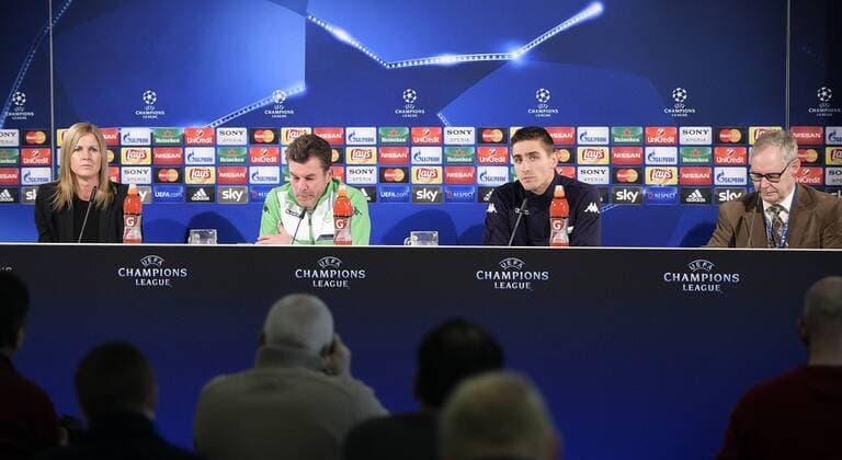 Wolfsburg s head coach Dieter Hecking and Wolfsburg s goalkeeper Koen Casteels pictured during a press conference PK Pressekonferenz of German first league soccer team VfL Wolfsburg, Monday 07 March 2016 in Wolfsburg, Germany. Wolfsburg is preparing for the return leg of the 1 8 finals of the UEFA Champions League competition against Belgian club KAA Gent Tomorrow. Wolfsburg won the first leg 2-3. YORICKxJANSENS  x04806598x