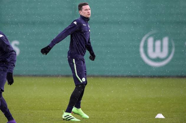 Wolfsburg s Julian Draxler pictured during a training of German first league soccer team VfL Wolfsburg, Monday 07 March 2016 in Wolfsburg, Germany. Wolfsburg is preparing for the return leg of the 1 8 finals of the UEFA Champions League competition against Belgian club KAA Gent Tomorrow. Wolfsburg won the first leg 2-3. YORICKxJANSENS  x04806647x