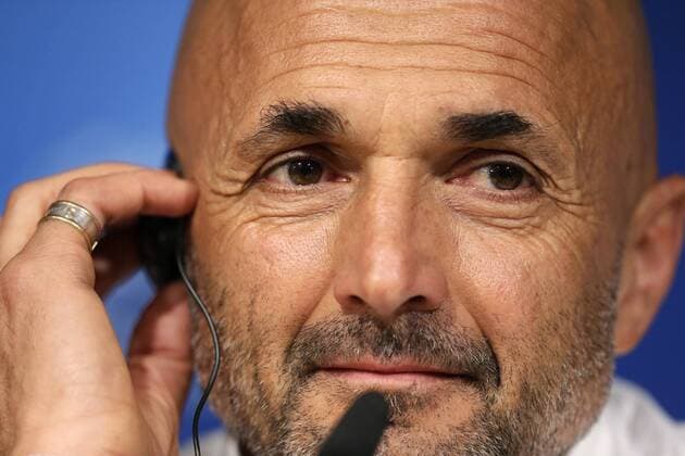 Bilder des Tages - Sport AS Roma s head coach Luciano Spalletti during a press conference PK Pressekonferenz held at Santiago Bernabeu stadium in Madrid, Spain, 07 March 2016, on the eve of the Champions League round of 16 second leg match against Real Madrid. AS Roma s press conference !ACHTUNG: NUR REDAKTIONELLE NUTZUNG!  20160307-635929740927596830