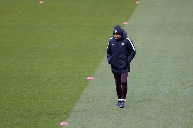 AS Roma s head coach Luciano Spalletti during the training of the team held at Santiago Bernabeu stadium in Madrid, Spain, 07 March 2016, on the eve of the Champions League round of 16 second leg match against Real Madrid. AS Roma s training !ACHTUNG: NUR REDAKTIONELLE NUTZUNG!  20160307-635929762613328468