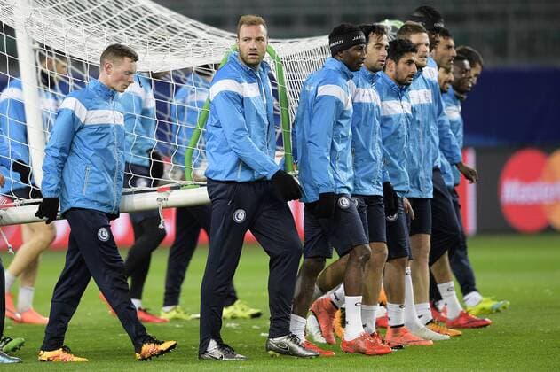 Gent s Laurent Depoitre (C) and his teammates pictured during a training of Belgian first league soccer team KAA Gent, Monday 07 March 2016 in Wolfsburg, Germany. Gent is preparing for the return leg of the 1 8 finals of the UEFA Champions League competition against German club VfL Wolfsburg Tomorrow. Wolfsburg won the first leg 2-3. YORICKxJANSENS  x04806726x
