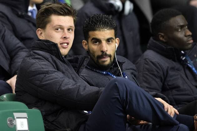 Gent s Hannes Van der Bruggen and Gent s Mbark Boussoufa pictured before a soccer game between German team VfL Wolfsburg and Belgian club KAA Gent, the return game of the 1 8 final s of the UEFA Champions League competition, Tuesday 08 March 2016 in Wolfsburg, Germany. Wolfsburg won the first leg 2-3. YORICKxJANSENS  x04807127x