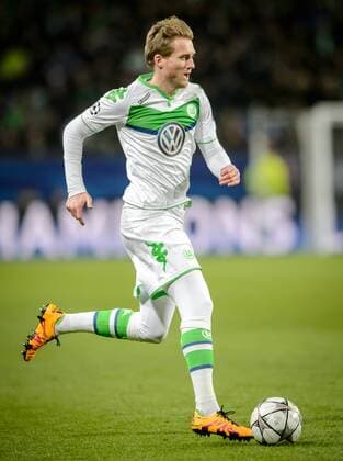 8. Maerz 2016: Wolfsburg, Volkswagen Arena: Fussball UEFA Champions League: VfL Wolfsburg - KAA Gent: Wolfsburgs Andre Schuerrle am Ball.