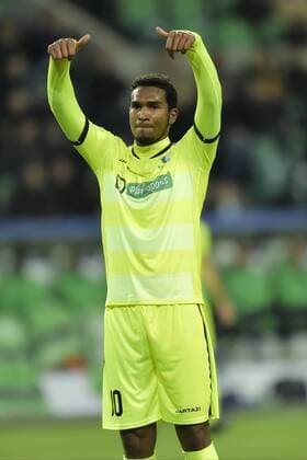 Neto Renato Cardoso midfielder of KAA Gent puts up his thumb during the Champions League Round of 16, second leg match between VfL Wolfsburg and KAA Gent at the Volkswagen Arena in Wolfsburg, Germany. FOOTBALL : Wolfsbourg vs La gantoise - Ligue des Champions - 08 03 2016 PHOTONEWS PANORAMIC 