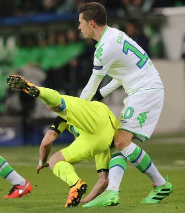 Rafinha (KAA Gent), Julian Draxler (VfL Wolfsburg)
