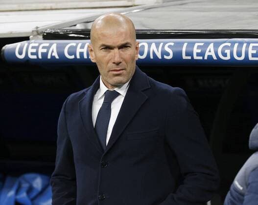 Real Madrid coach Zinedine Zidane during the Champions League round 16 match held at Santiago Bernabeu stadium in Madrid, Spain, 8 March 2016. REAL MADRID VS ROMA !ACHTUNG: NUR REDAKTIONELLE NUTZUNG!  GRA423 20160308-635930715290155694