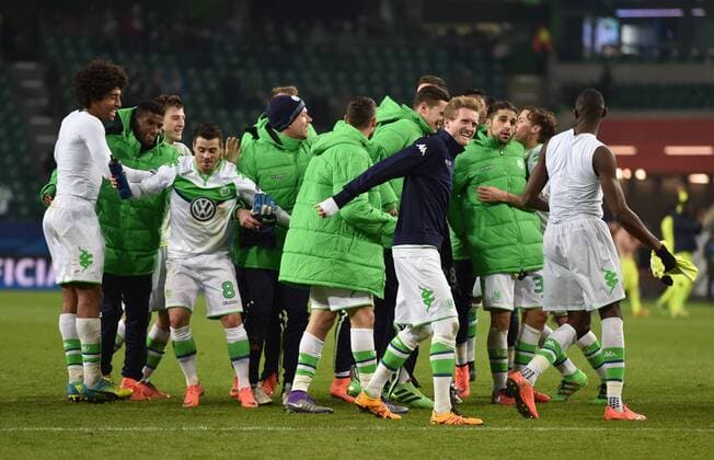 08.03.2016, Fussball, Saison 2015 2016, Champions League, Achtelfinale, VfL Wolfsburg - KAA Gent, Wolfsburgs Spieler feiern den Sieg