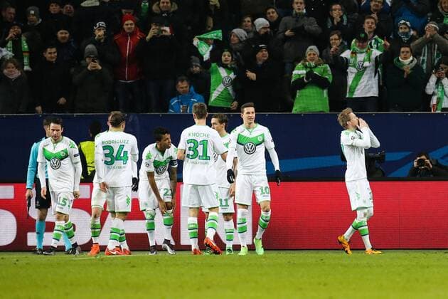 Torjubel - Torschütz Andre Schürrle (VfL Wolfsburg) trifft zum 1-1 - Champions League Achtelfinale Saison 2015-2016 VfL Wolfsburg vs. KAA Gent in der Volkswagen Arena in Wolfsburg - Aktion,Deutschland, Fussball, Mann,Männer,08.03.2016