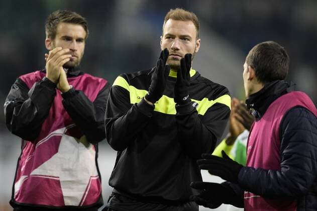 Gent s Laurent Depoitre (C) pictured after a soccer game between German team VfL Wolfsburg and Belgian club KAA Gent, the return game of the 1 8 final s of the UEFA Champions League competition, Tuesday 08 March 2016 in Wolfsburg, Germany. Wolfsburg won the first leg 2-3. YORICKxJANSENS  x04807478x