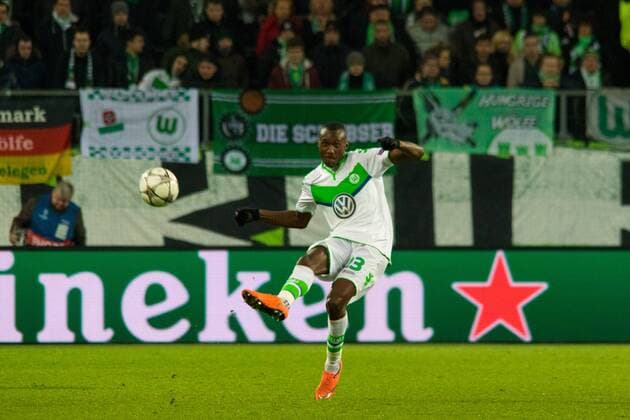 Fußball, UEFA Champions League, VfL Wolfsburg - KAA Gent; Josuha Guilavogui (Wolfsburg, 23) Freisteller, Einzelbild, Aktion, action. xtgx