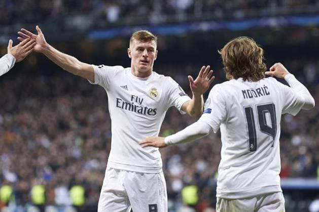 Themen der Woche - Sport Bilder des Tages - SPORT March 8, 2016 - Madrid, Spain - Toni Kroos (midfielder; Real Madrid), Luka Modric (midfielder; Real Madrid) in action during the UEFA Champions League, round of 8 match between Real Madrid and Associazione Sportiva Roma at Santiago Bernabeu on March 8, 2016 in Madrid Real Madrid vs Associazione Sportiva Roma UEFA Champions League  - ZUMAg15_