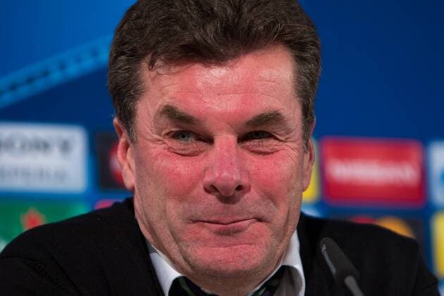 Fußball, UEFA Champions League, VfL Wolfsburg - KAA Gent; Dieter Hecking (Cheftrainer Wolfsburg) Portrait, Porträt, Einzelbild Pressekonferenz, PK, Presserunde. xtgx