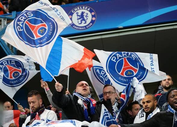 09.03.2016. Stamford Bridge, London, England. Champions League. Chelsea versus Paris Saint Germain. PSG fan sing and wave flags with passion prior to kick off xMarkxKertonx  ActionPlus11715896
