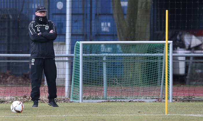 08.03.2016, Hannover Fussball, Fußball, Bundesliga Saison 2015-2016, Hannover 96, Training, Trainer Thomas Schaaf