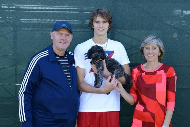 Bilder des Tages - SPORT Tennis, Alexander Zverev mit Familie und Hund, ATP-Turnier in Indian Wells Alexander Zverev (Ger) with his father Alexander and his mother Irena TENNIS : Tournoi d Indian Wells 2016 - 09 03 2016 TennisMagazinex 