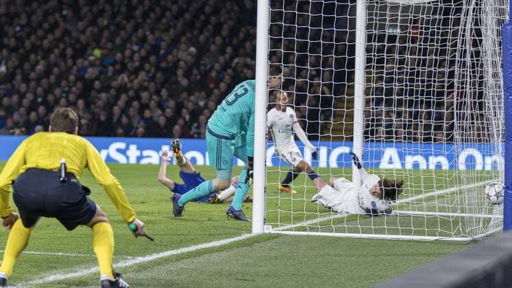 Football - 2015 2016 Champions League - Round of 16, Second Leg: Chelsea 1 vs. Paris Saint-Germain 2 Adrien Rabiot of PSG forces the ball home to give PSG the lead at Stamford Bridge. COLORSPORT DANIEL BEARHAM  che_psg