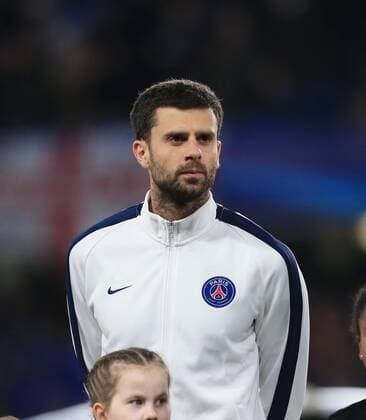 PSG s Thiago Motta in action - UEFA Champions League - Chelsea vs Paris Saint Germain - Stamford Bridge - London - England - 9th March 2016 - Pic David Klein Sportimage EDITORIAL USE ONLY. No use with unauthorised audio, video, data, fixture lists, club league logos or live services. Online in-match use limited to 120 images, no video emulation. No use in betting, games or single club league player publications.
