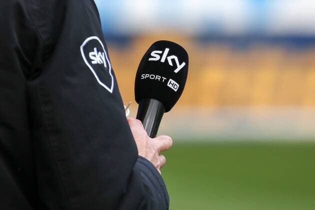 Mikrofon, Sky, HD, TV, Fernsehen, Symbolfoto, Symbolbild, Fussball, Bundesliga, TSG 1899 Hoffenheim - VfL Wolfsburg, xozx